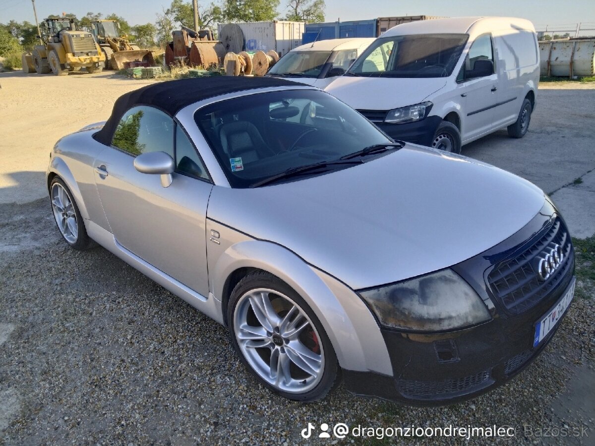 Audi TT Cabriolet roadster - 8