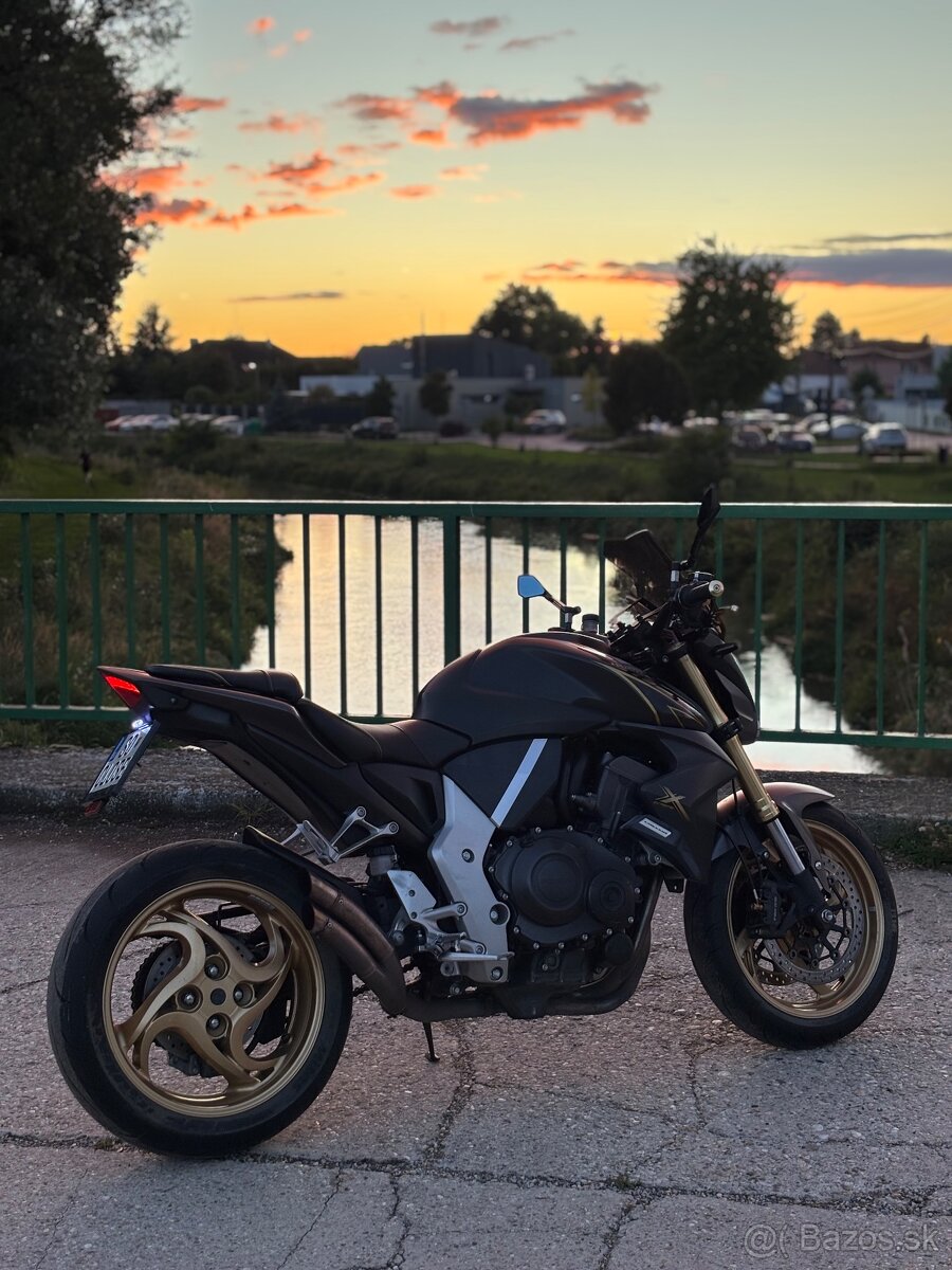 Honda cb1000r 2012 - 8