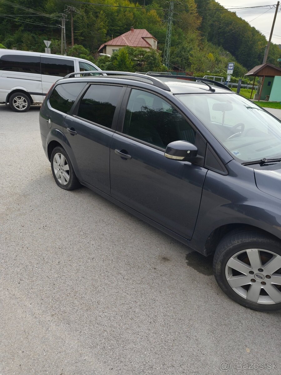 Rozpredám Ford FOCUS combi 1.6tdi - 8