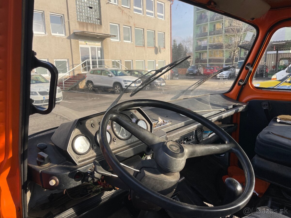 Montážna plošina Avia MP 13 - 8