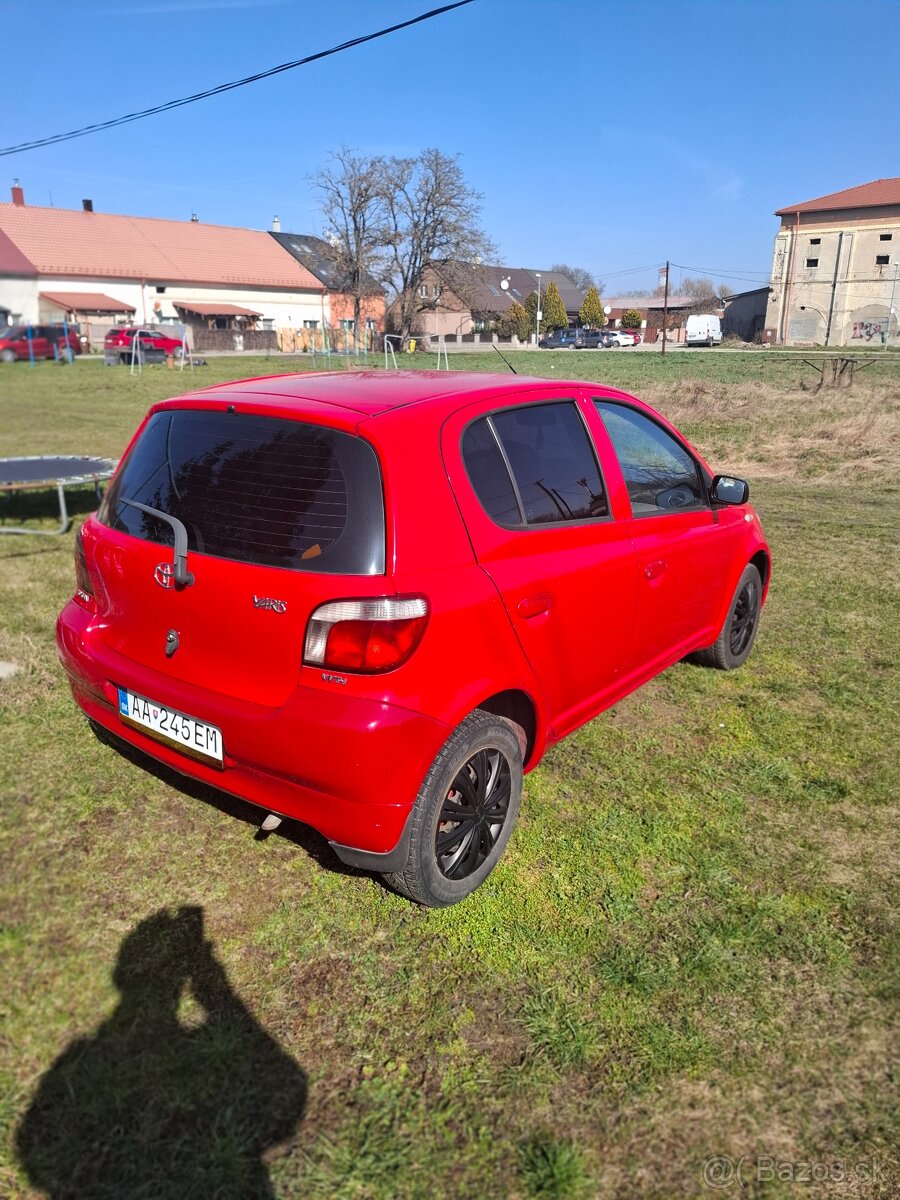 Toyota yaris 1.0 - 8