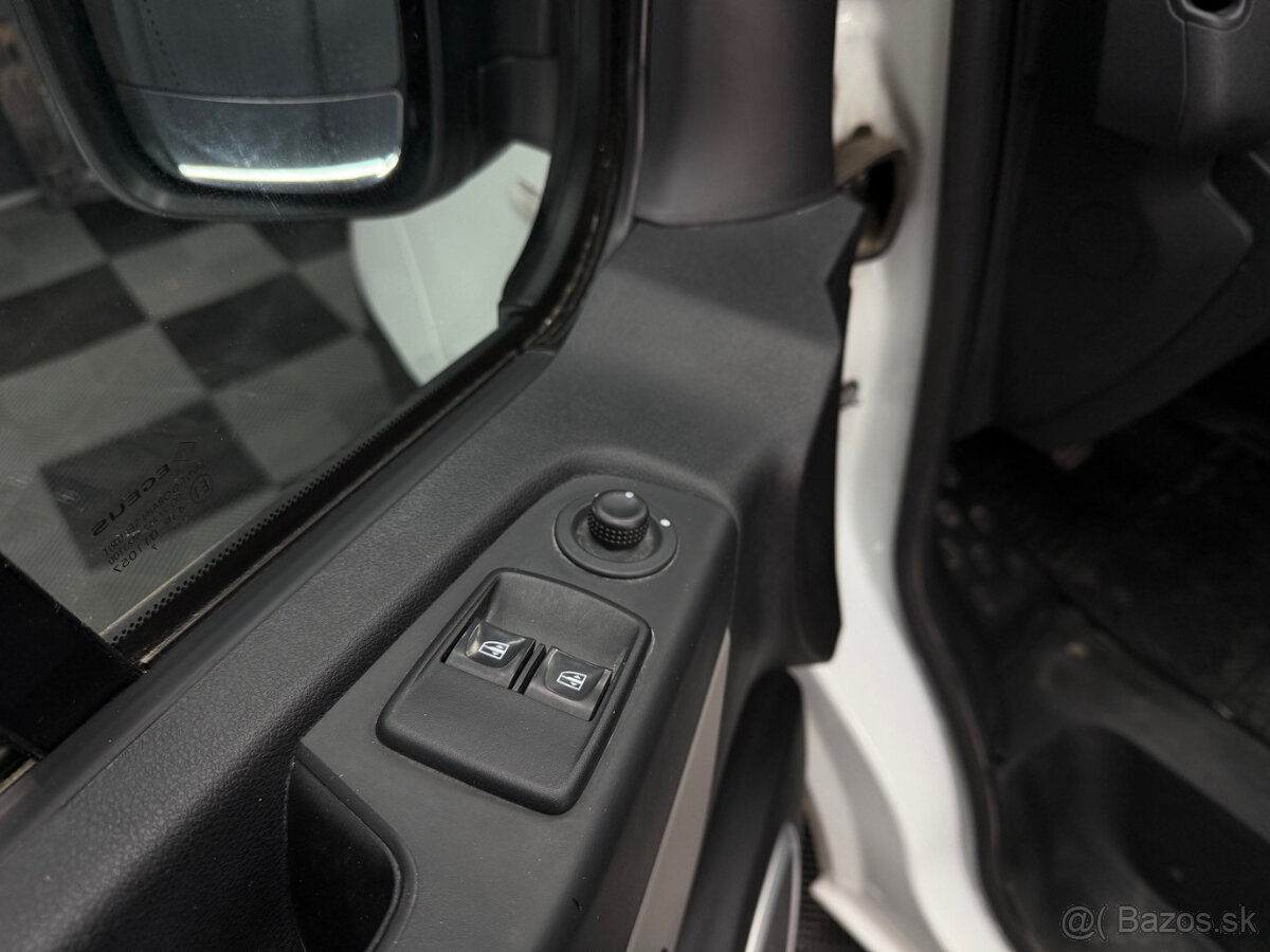 Renault Trafic 1.6 - 8