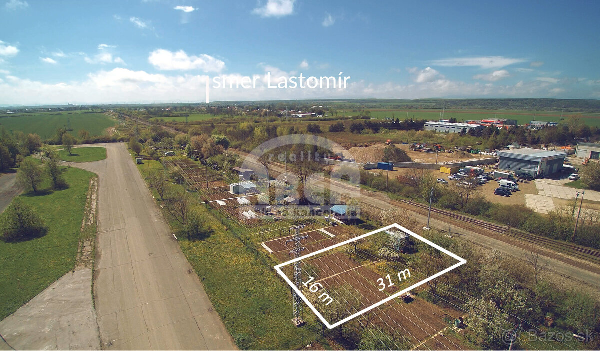 Krásna záhradka na Továrenskej ulici v Michalovciach - 8