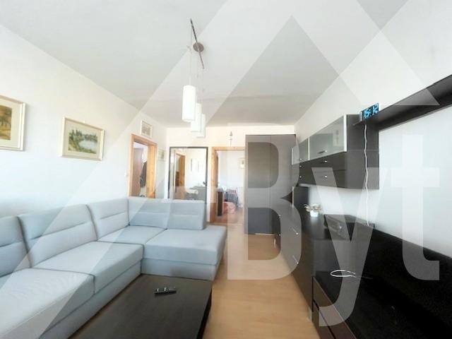 VEĽKÝ 2-IZBOVÝ BYT V CENTRE S BALKÓNOM A ZARIADENÝ - 8