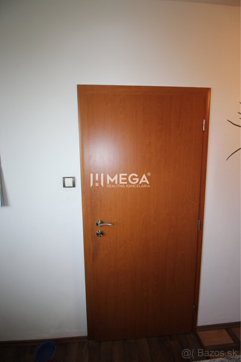 REZERVOVANÝ - čiastočne zrekonštruovaný 3 izbový byt Snina - 8