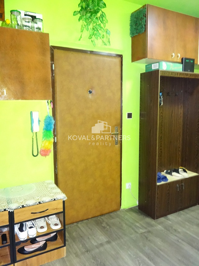 Na predaj 3-izbový byt s logiou 59,30m2 - Levice - 8