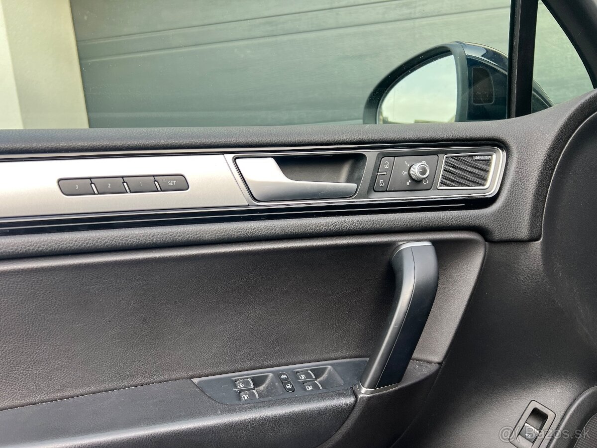 Volkswagen Touareg R-Line 3.0 TDI 193kw 4x4 - 8