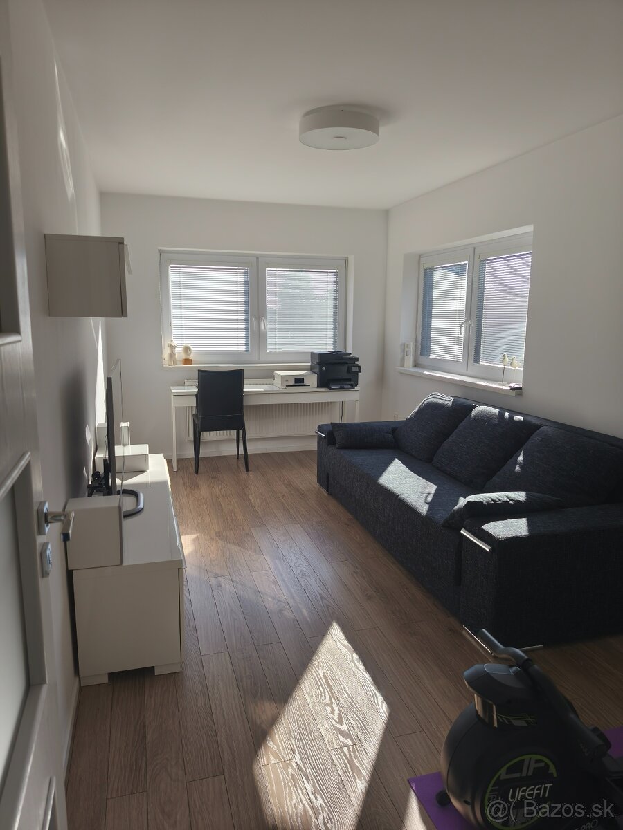 Zariadený RD 125 m² +terasa+garáž=prenájom - 8