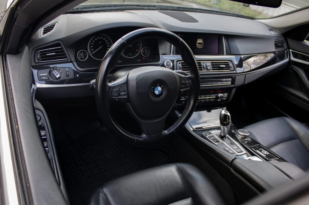 BMW Rad 5 Touring 520d xDrive 140 kW - 8