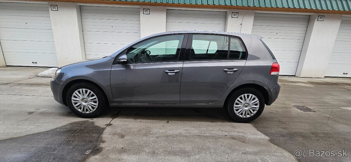 Volkswagen Golf 1.6 TDI 90k Trendline - 8