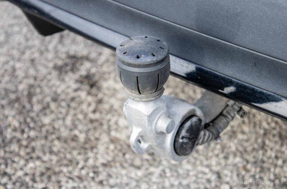 Mercedes-Benz E Trieda 350d, 4Matic, 190kW, A9 - 8