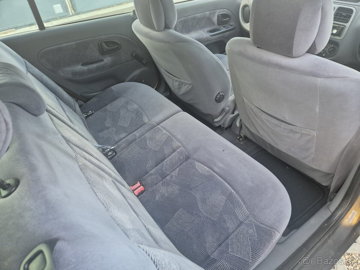 Predám Renault Clio 2 - 8