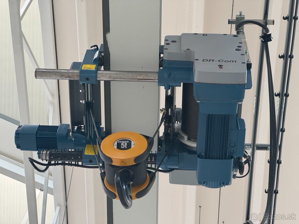 Portálový - mostový jeřáb DEMAG - 5000 kg + dráha - 8