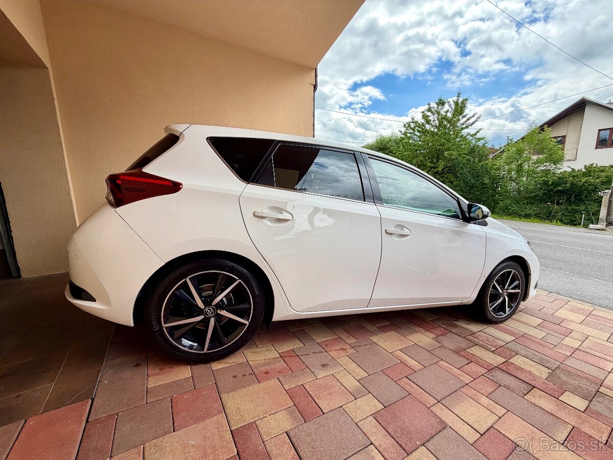 Toyota Auris 1.6 benzín 97kW Active Trend Plus - 8