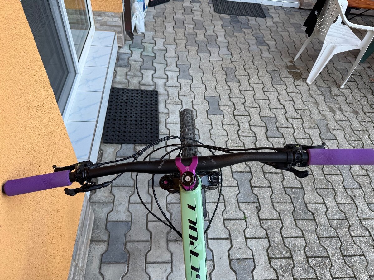 Predám CTM SCROLL XPERT custom - 8