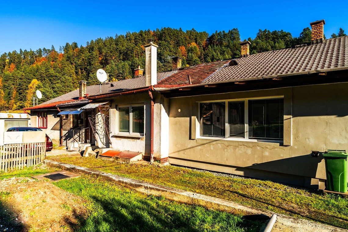 SMOLNÍCKA HUTA -menší dom s garážou a voľným pozemkom - 8