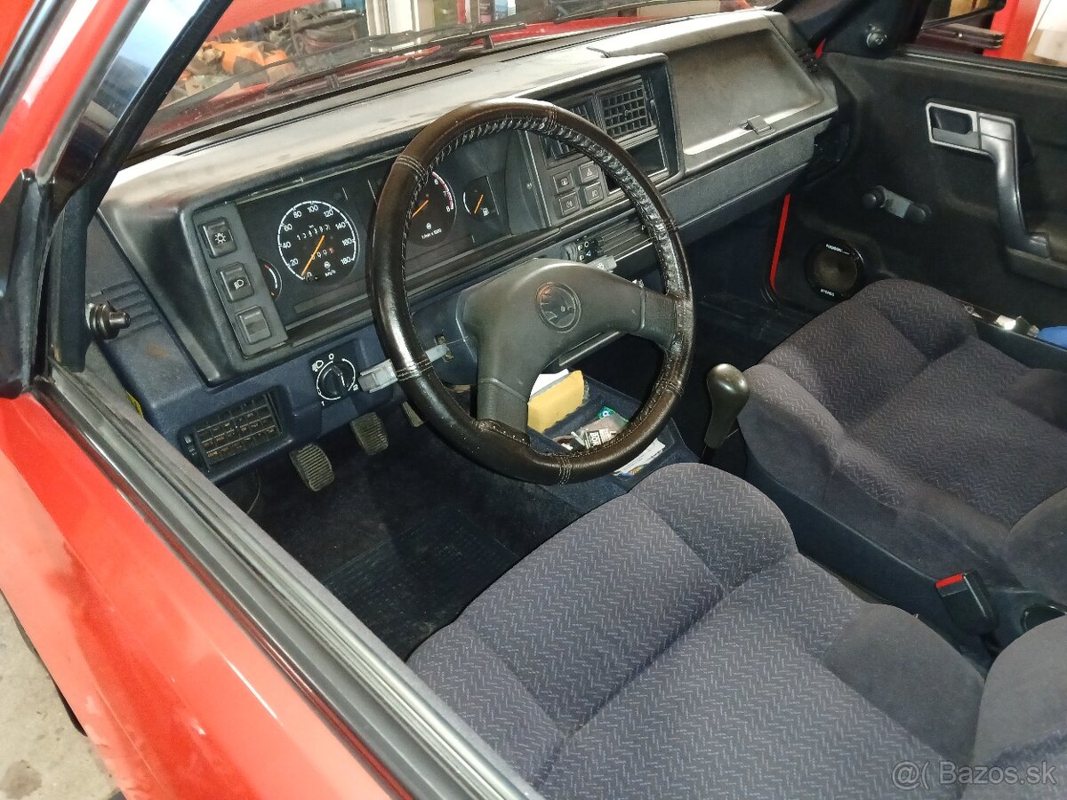 Predám Škoda favorit 1.3 glx - 8