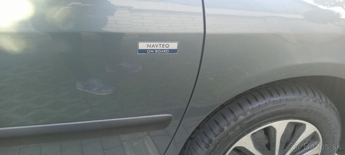 Predám Peugeot 807 2 l 88kw - 8