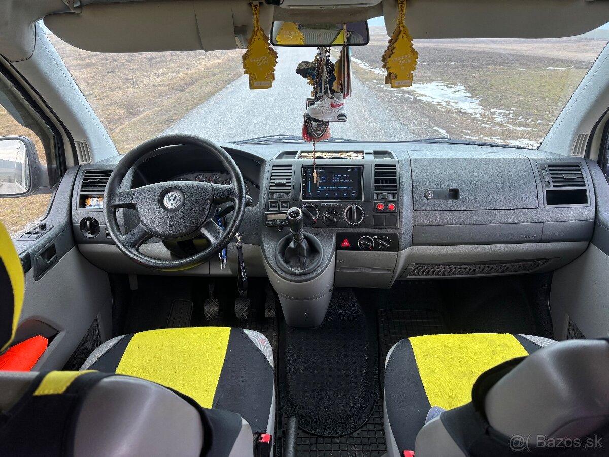 Volkswagen Transporter T5 1.9 TDi - 8