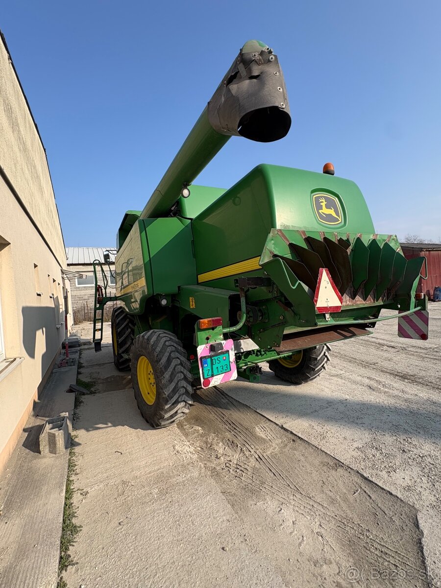 Predam kombajn John Deere W540 - 8