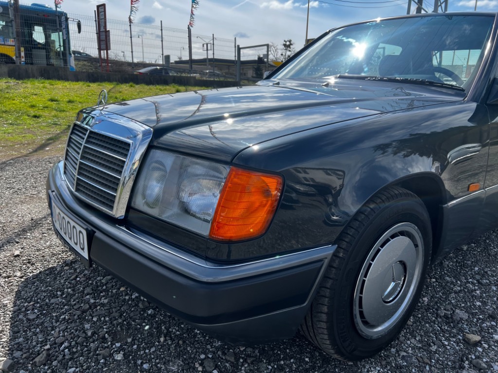 Mercedes-Benz 200 124E - 8