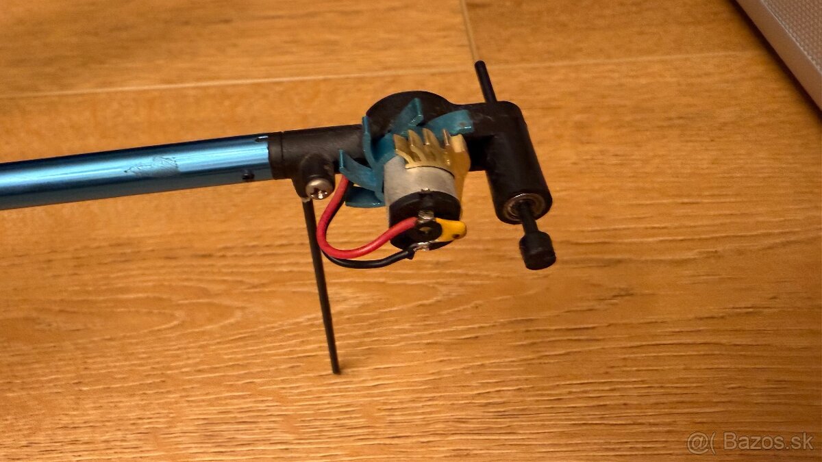 Predám RC vrtuľník Walkera - 8