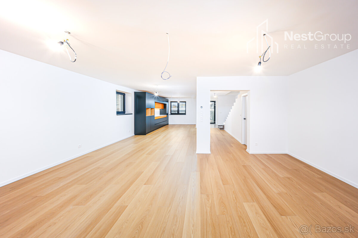 VEĽKÝ 5- IZBOVÝ RD KOMPLETNE ZREKONŠTRUOVANÝ, DVOJGARÁŽ - 8