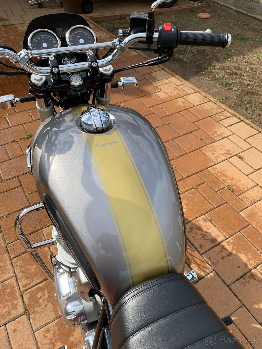 Royal Enfield Interceptor 650 - 8