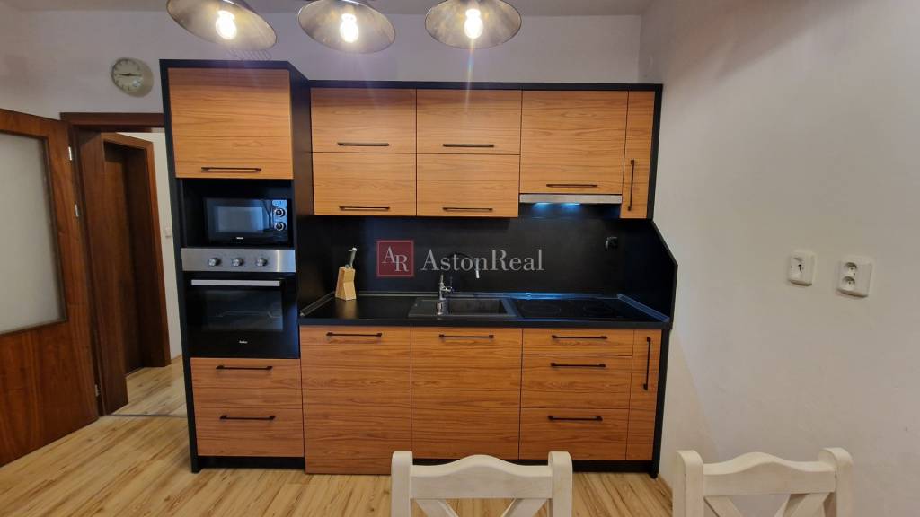 Rekreačný apartmán Vys.Tatry-Veľká Lomnica 57 m2-APARTMÁNY L - 8