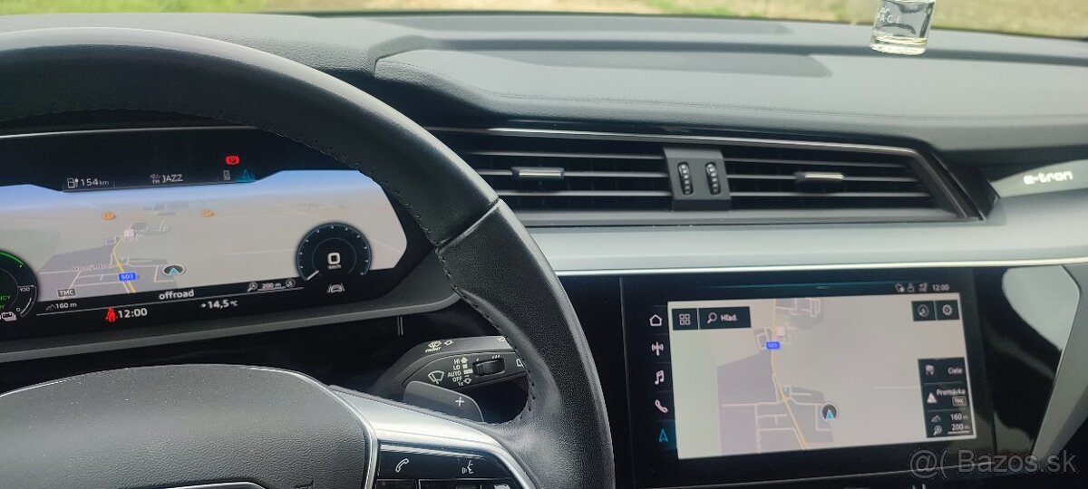 Audi E-tron 50 quattro Advanced Odpočet DPH: 22 358 € Možnos - 8