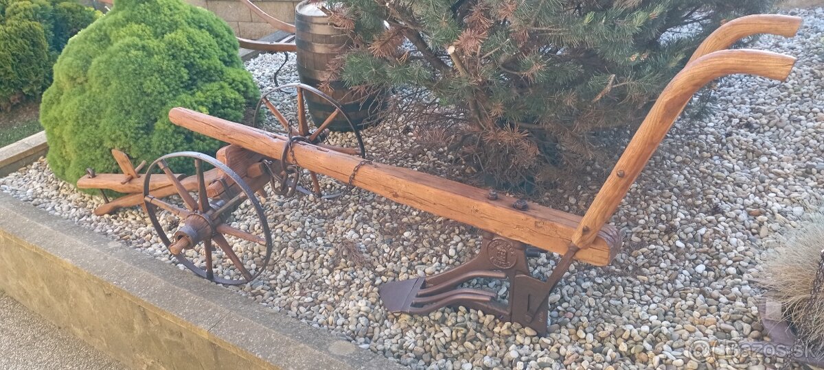 Starý drevený konský pluh 5 - 8