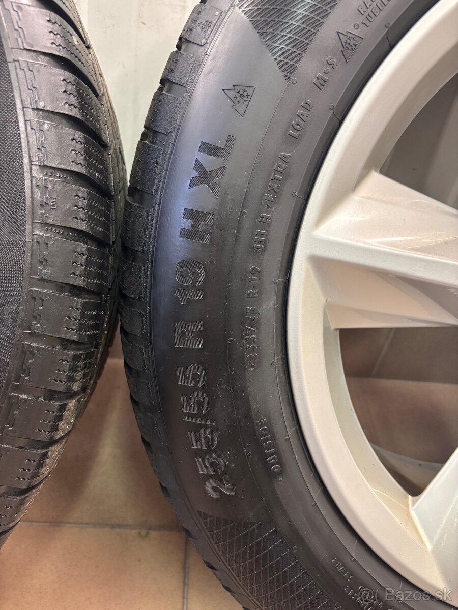 Audi Q7 255/55/R19 - 8