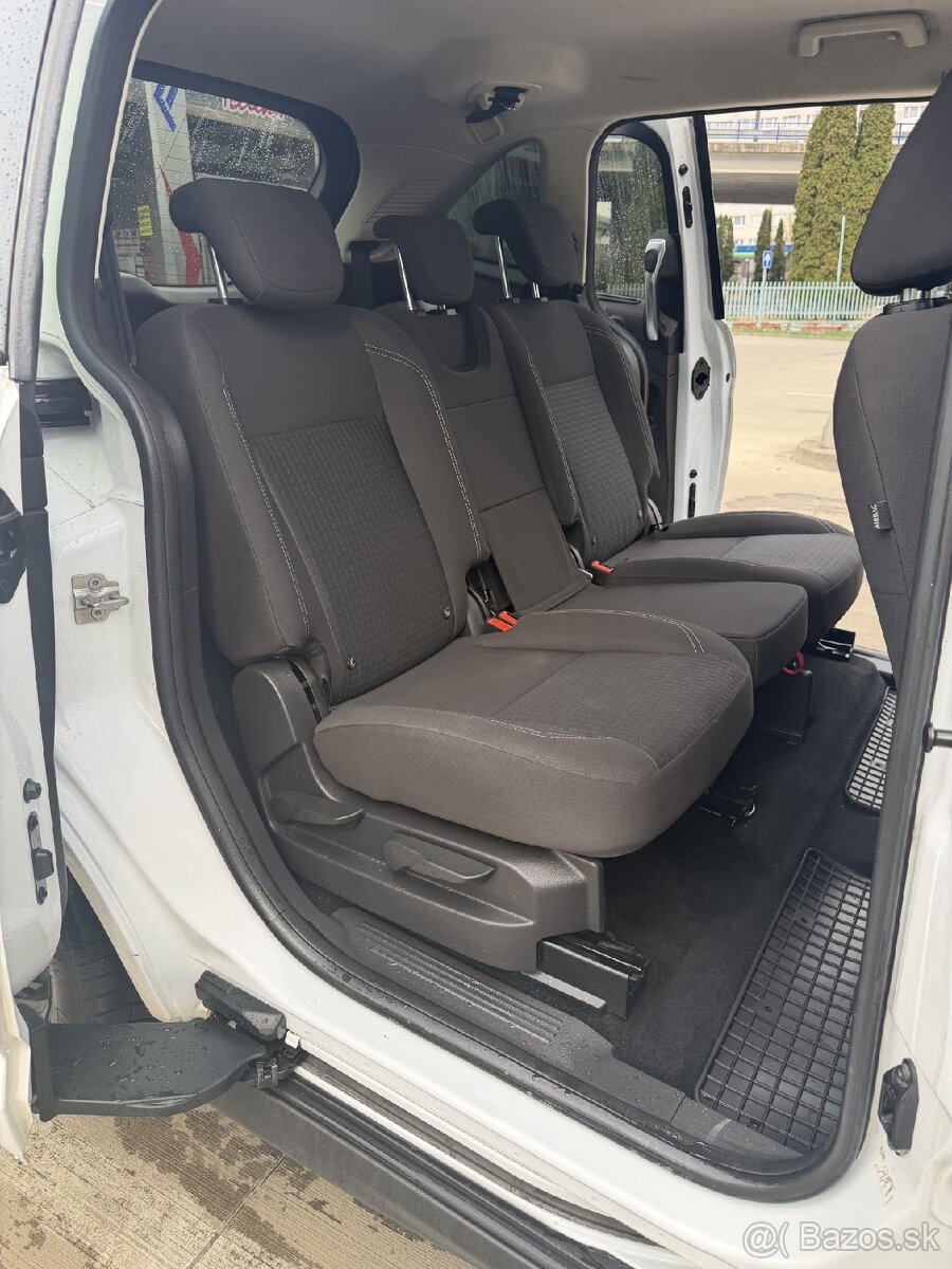 Ford Grand C max - 8