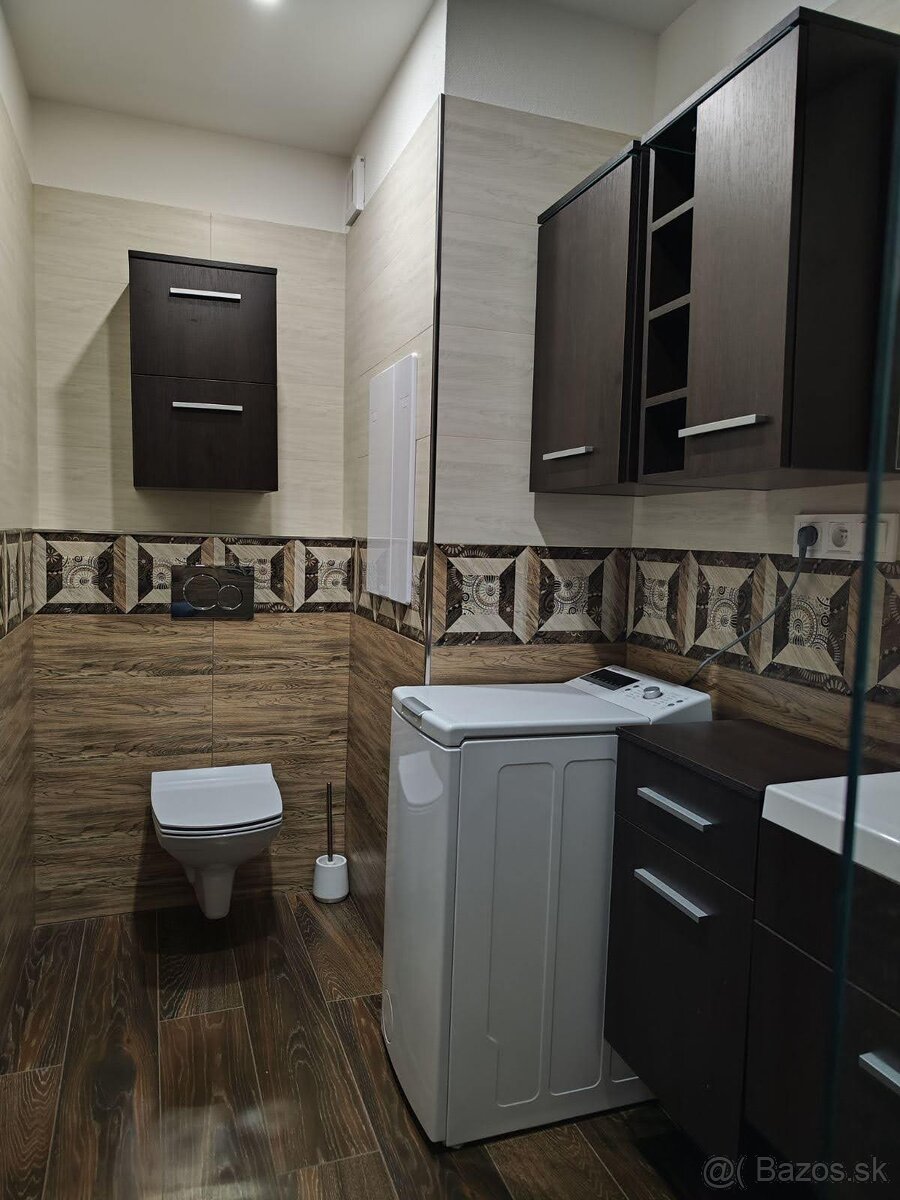 Prenajom +421907630600 - 8