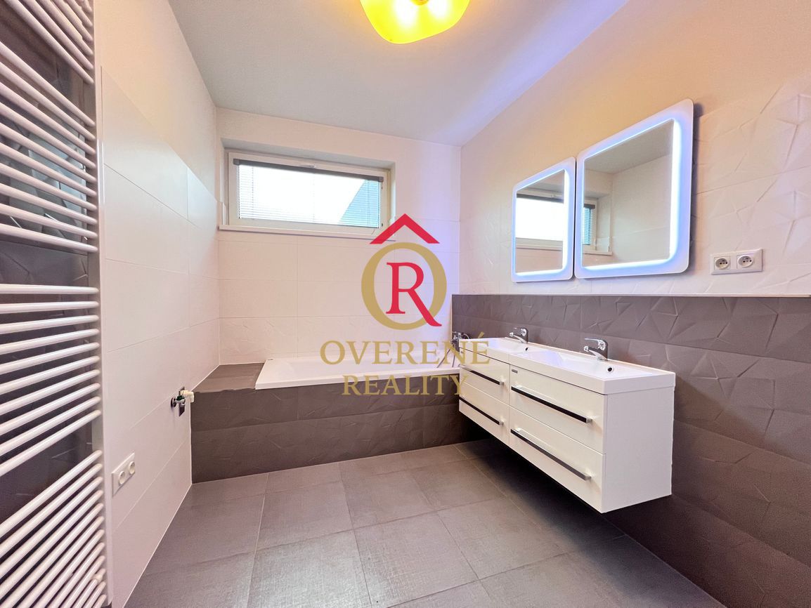 Na prenájom exkluzívny 4-izbový strešný byt s terasou 100 m² - 8