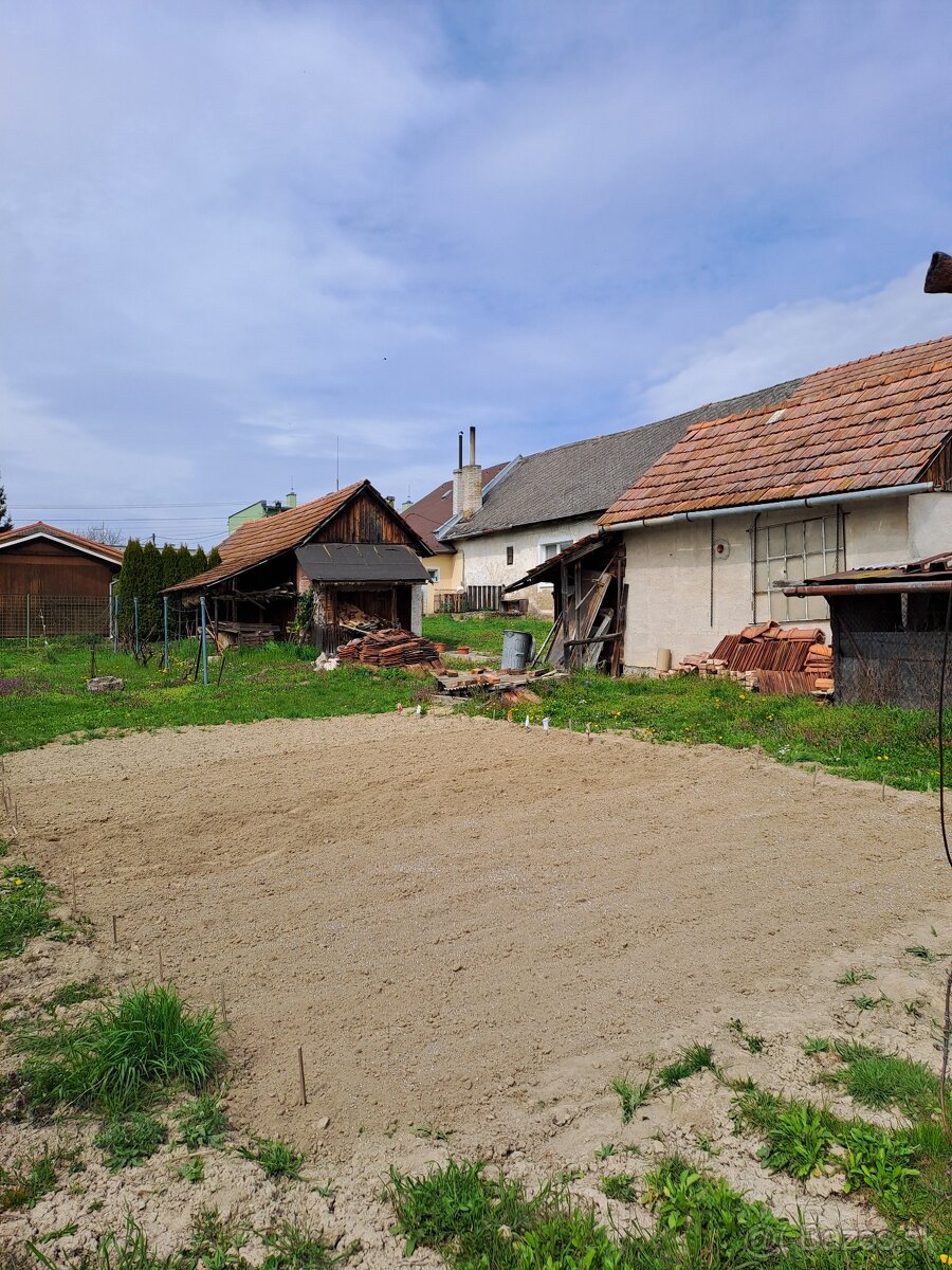 Nová cena - Krásny dom na predaj v obci Dolné Držkovce - 8