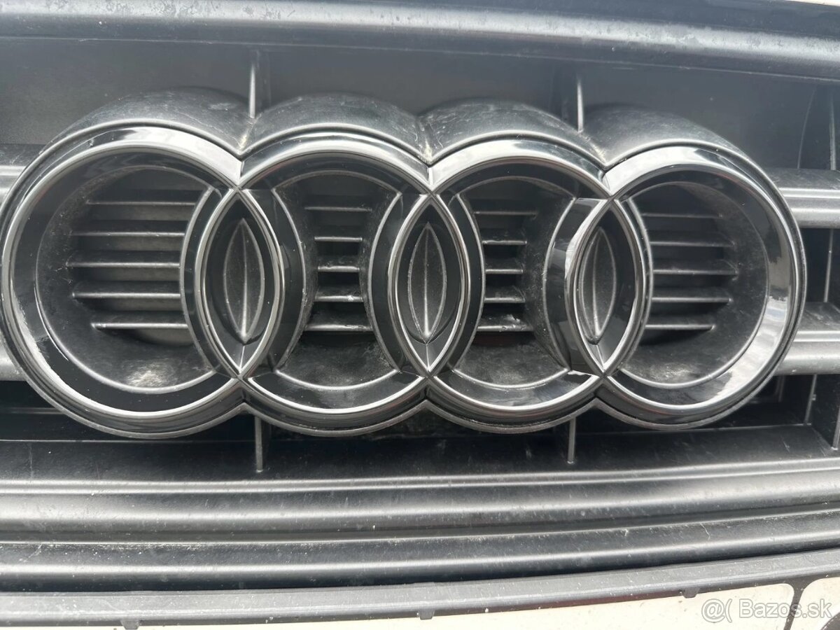 AUDI Čierne lesklé znaky - 8