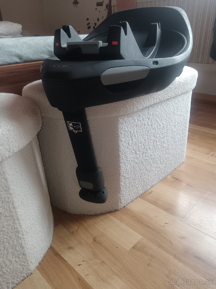 Cybex vajíčko a základňa - 8