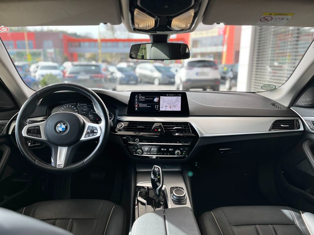 BMW 530d Touring xDrive 210kW AT/8 - 8