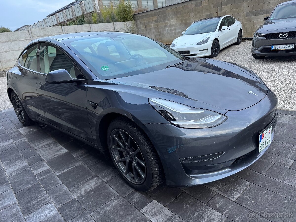 Tesla Model 3 Long Range - 8