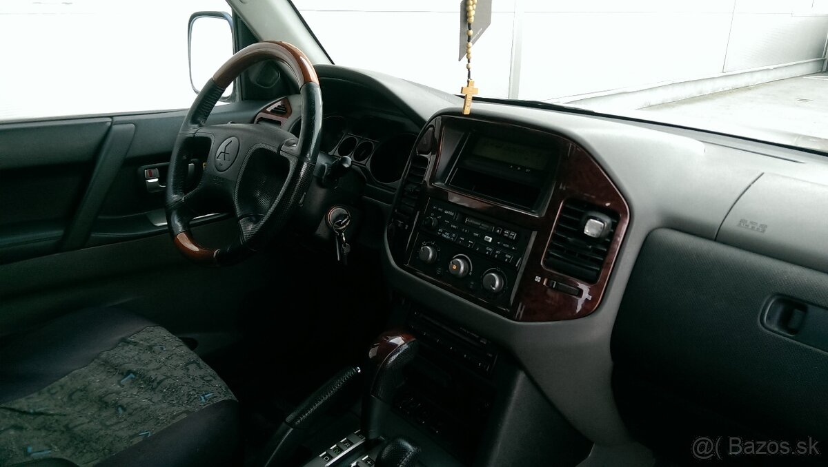 Mitsubishi Pajero 3.2-Pohon: 4×4, - 8