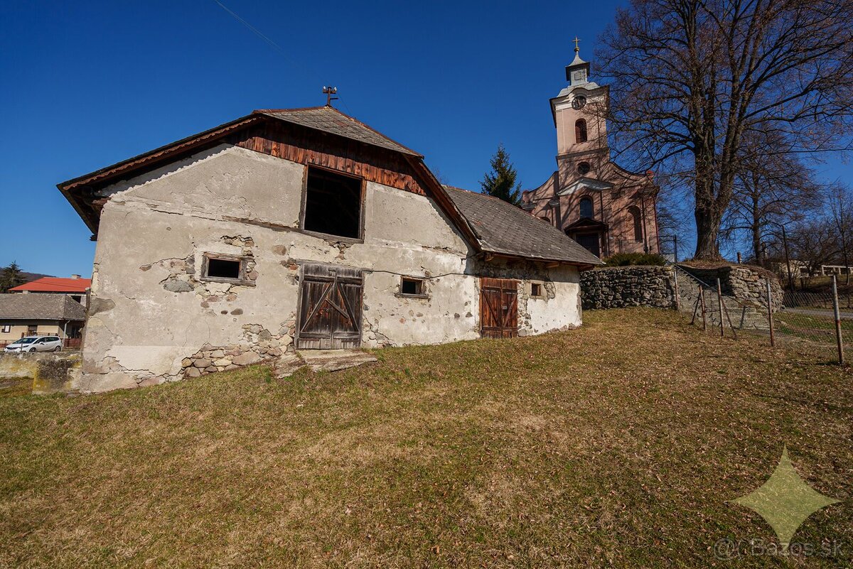 Hospodárska budova s pivničným domčekom a malým jazierkom - - 8