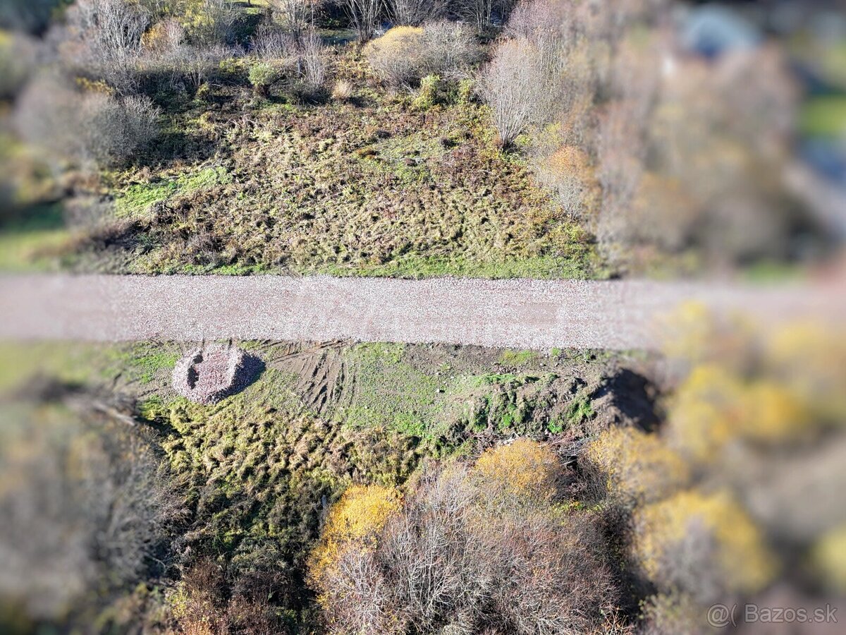 Krásny a slnečný stavebný pozemok s IS na hranici na … - 8