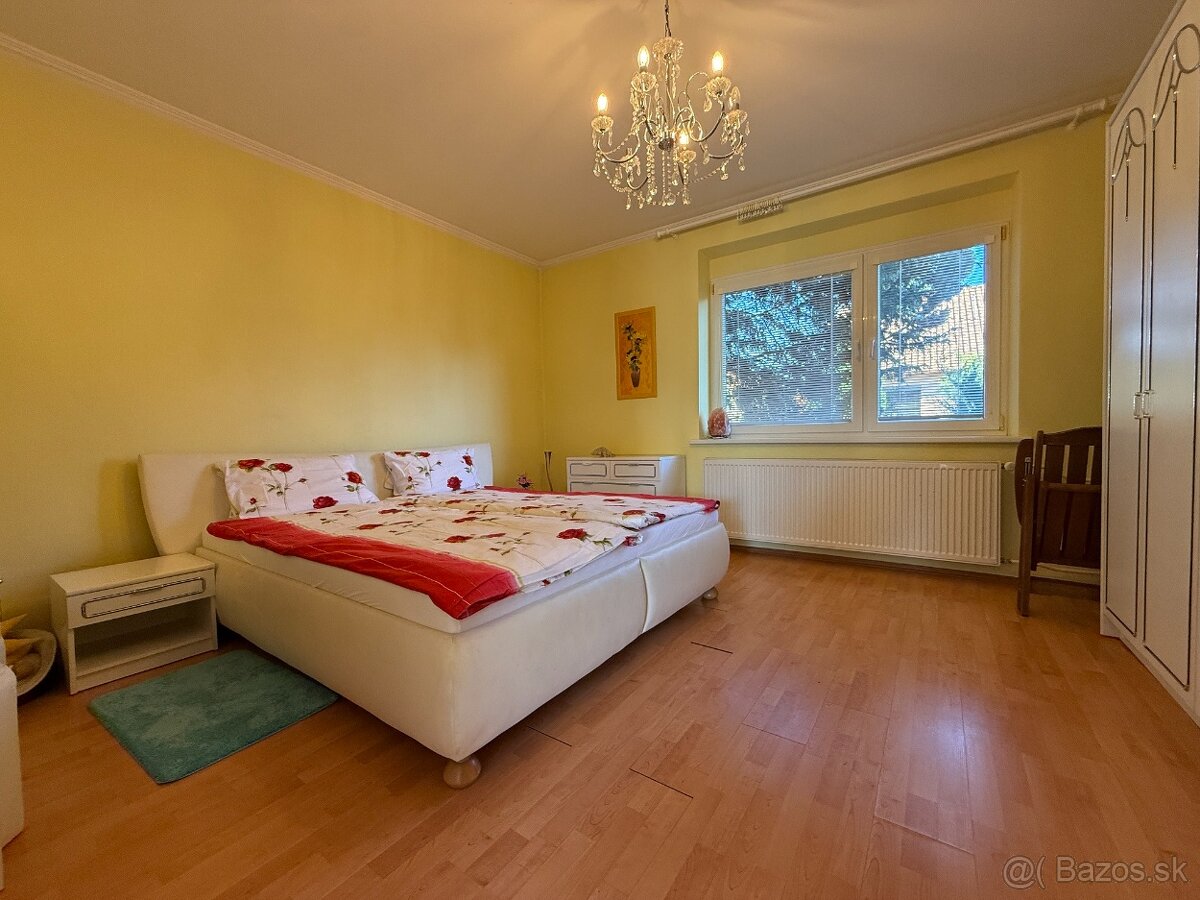 PREDAJ - RODINNÝ DOM - ZLATÉ MORAVCE - 8