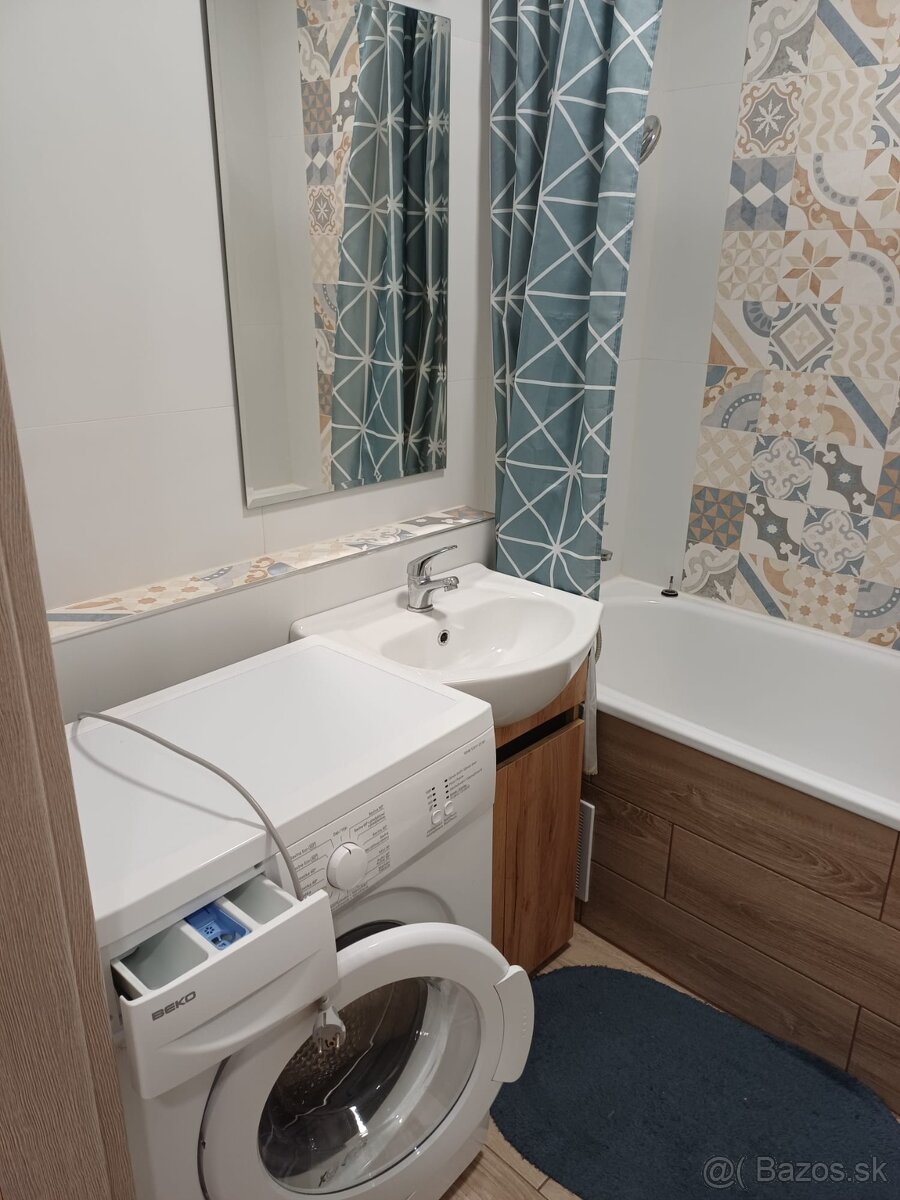 Prenájom 1 izbového bytu Poltár - 8