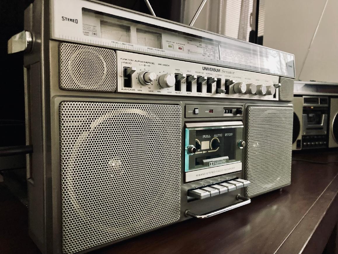 Universum Senator - 8