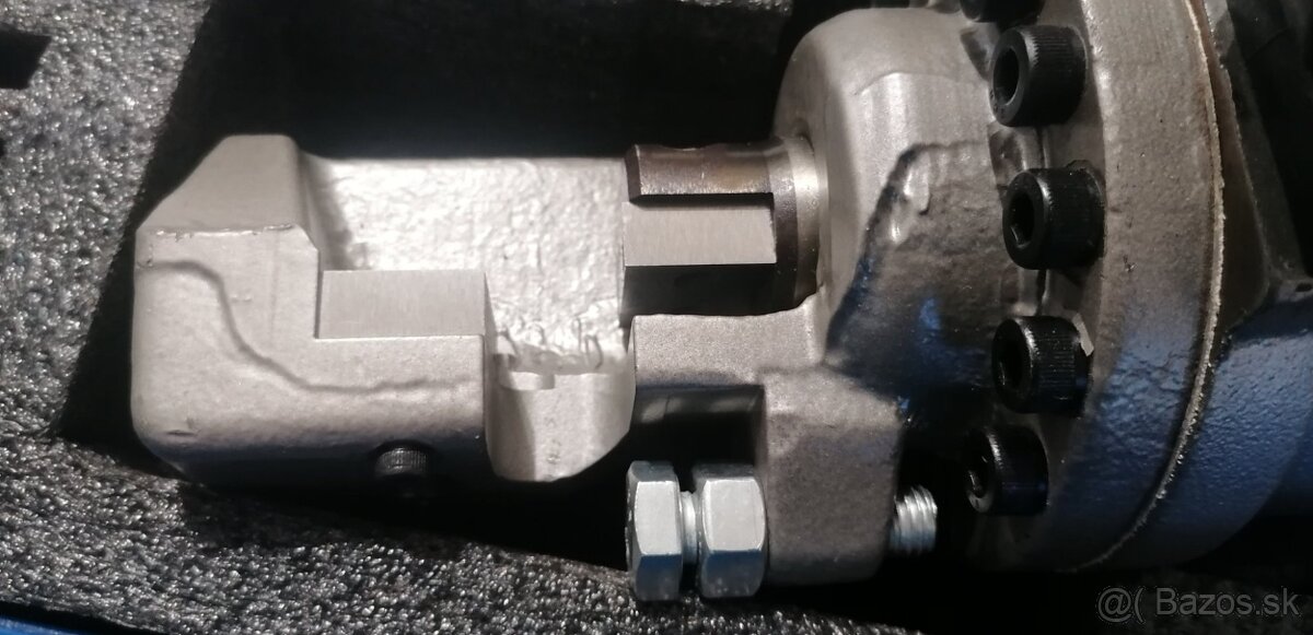 Rôzne hydraulické náradie - 8