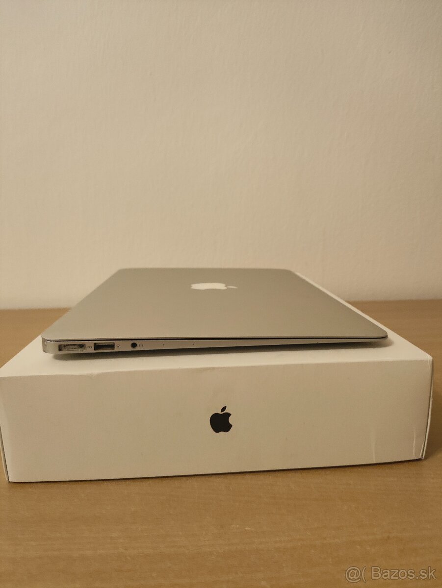 MacBook Air 13 2015 | Core i7 • 8GB • SSD - 8