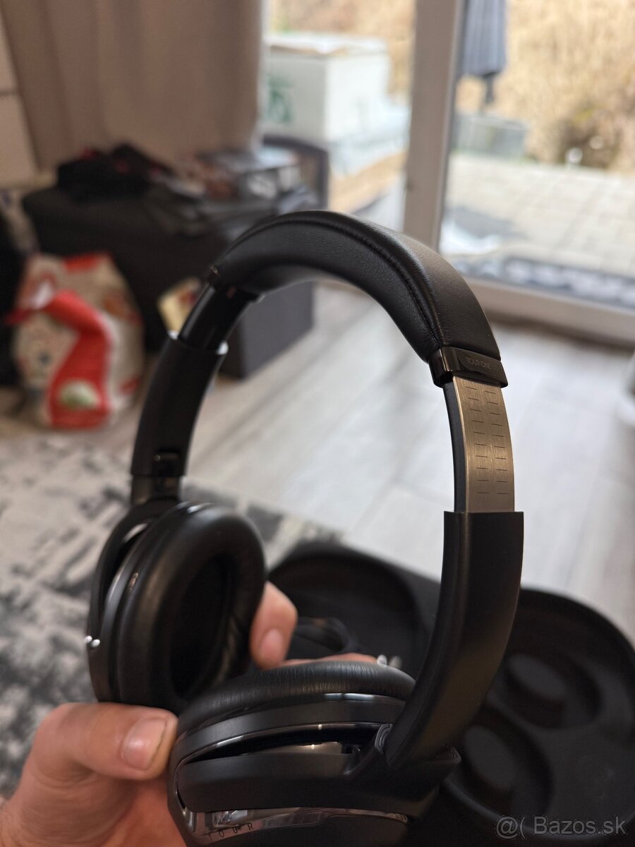 Predám slúchadlá JBL Tour One M2 - 8