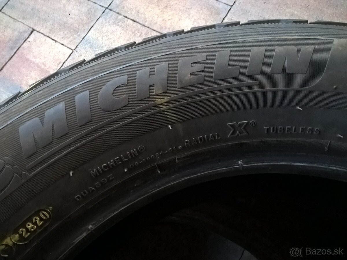 2 ks ZIMNÉ PNEU 225/60 R17 103H XL MICHELIN cca 7 mm DOT2820 - 8
